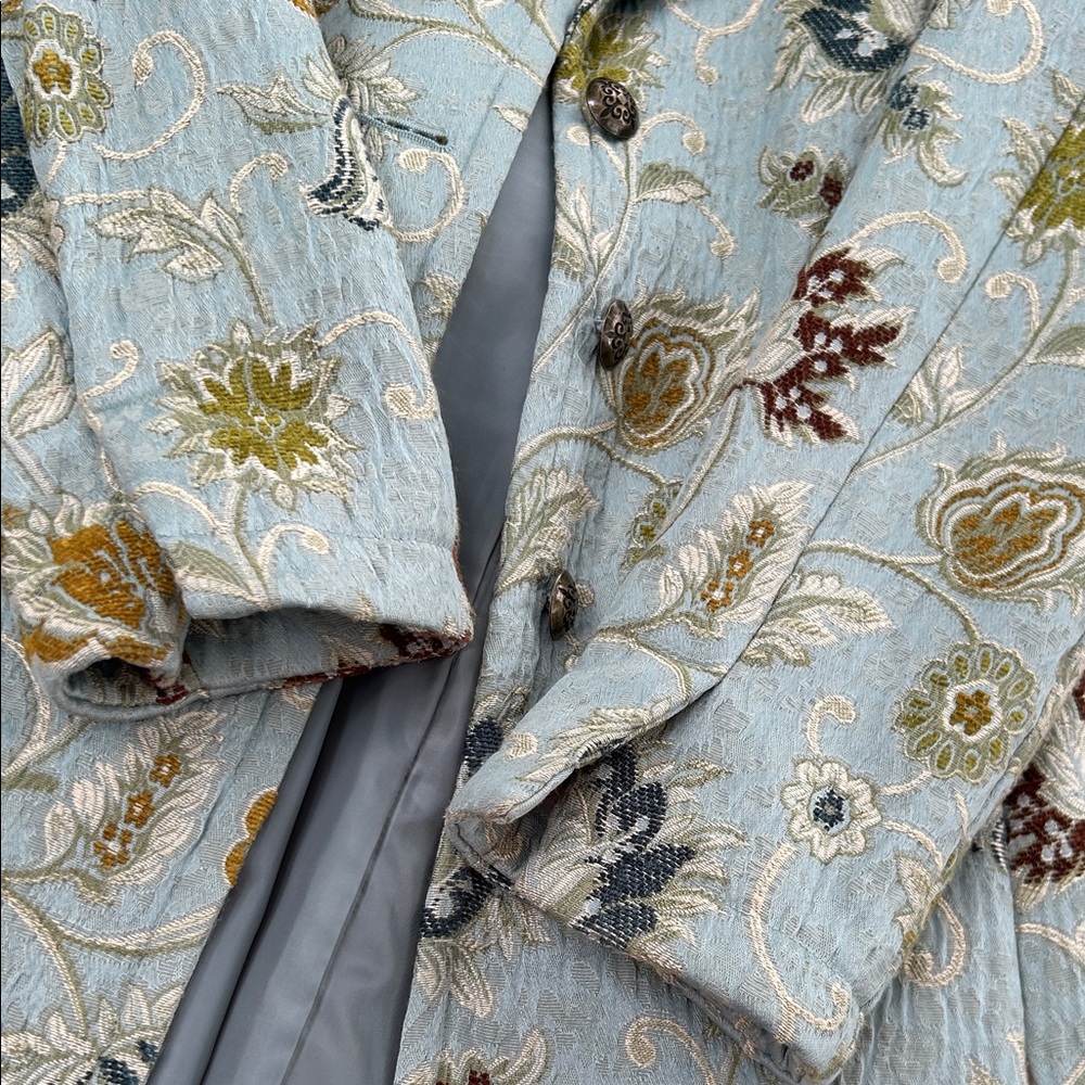 Floral Patterned Coat - Picture 7 of 7